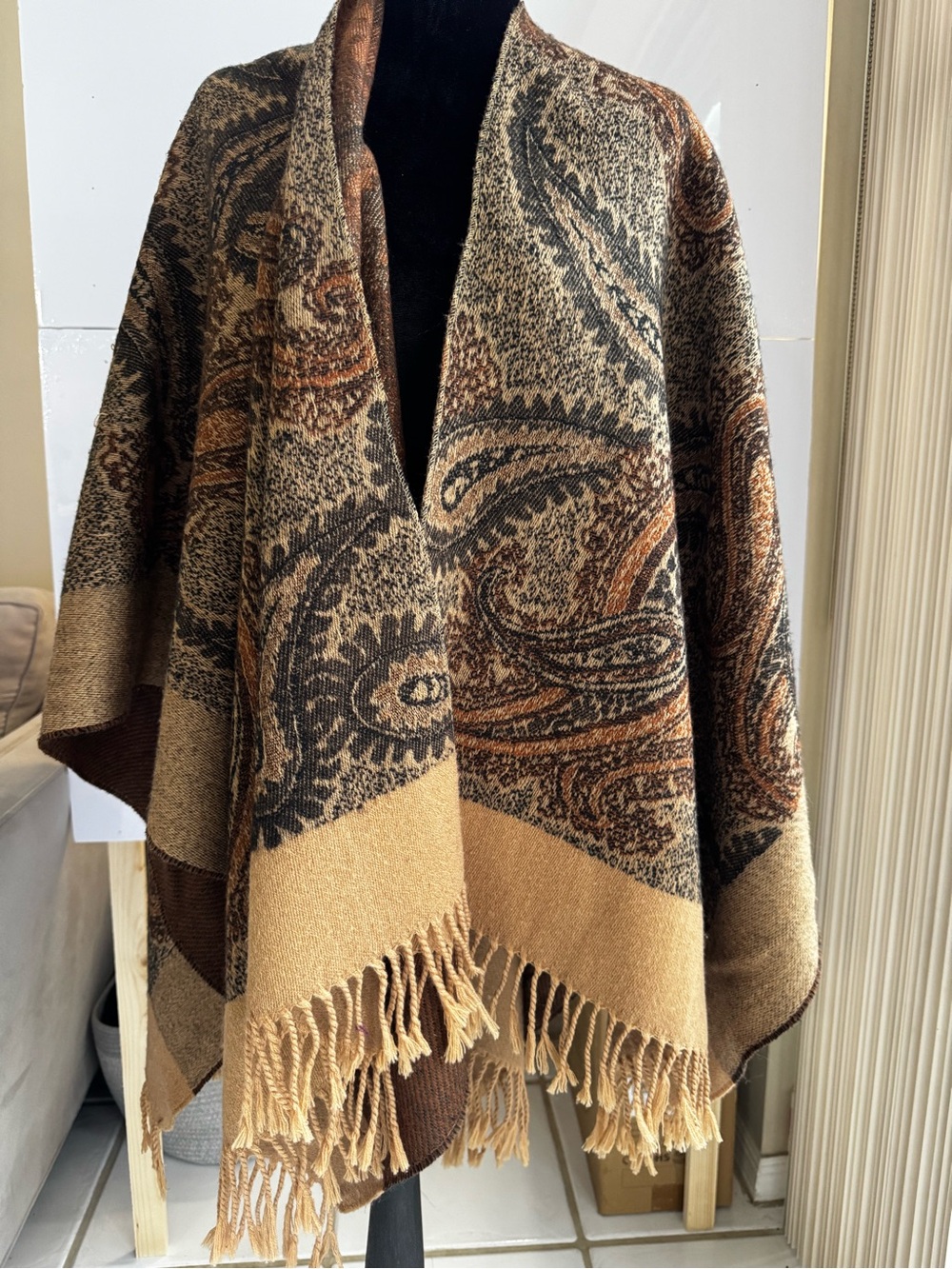Boho Paisley Open Front Cape Poncho Wrap Fringed Hem Brown Tan OS